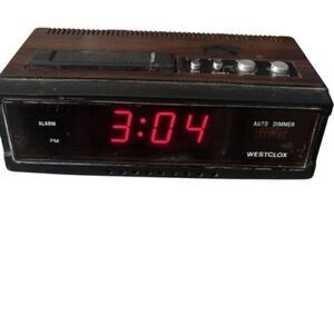 Westclox Model 22636 Digital Clock Radio *Read*